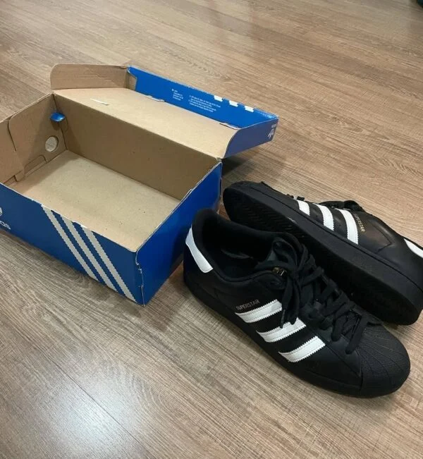Adidas Shoe Pallet - Image 8