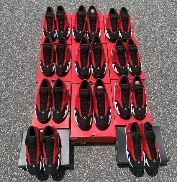 Jordan Shoes Pallet - Image 4