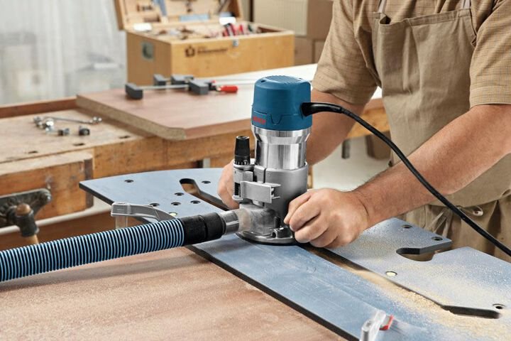 Bosch 2.25 HP Plunge and Fixed-Base Router Kit - Image 4