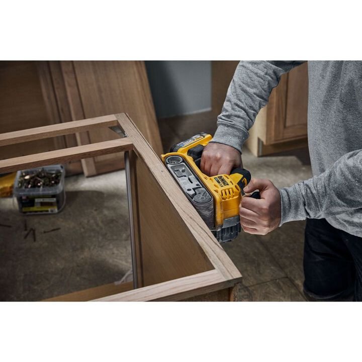 DEWALT XR 20V MAX 3 in x 21 in Belt Sander (Bare Tool) - Image 4