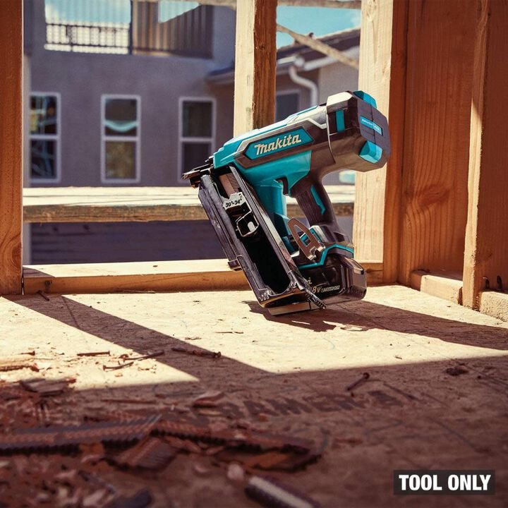 Makita 18V LXT Lithium-Ion Cordless 30 Degree Clipped Head 3-1/2 Inch Framing Nailer (Bare Tool) - Image 2