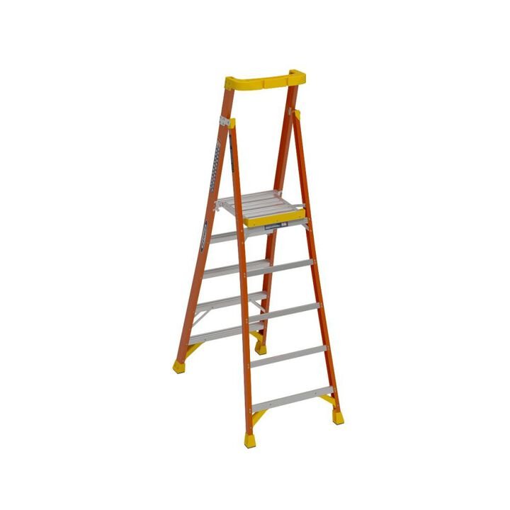 Werner Type IA 300 lb Fiberglass 5 ft Podium Ladder - Image 2